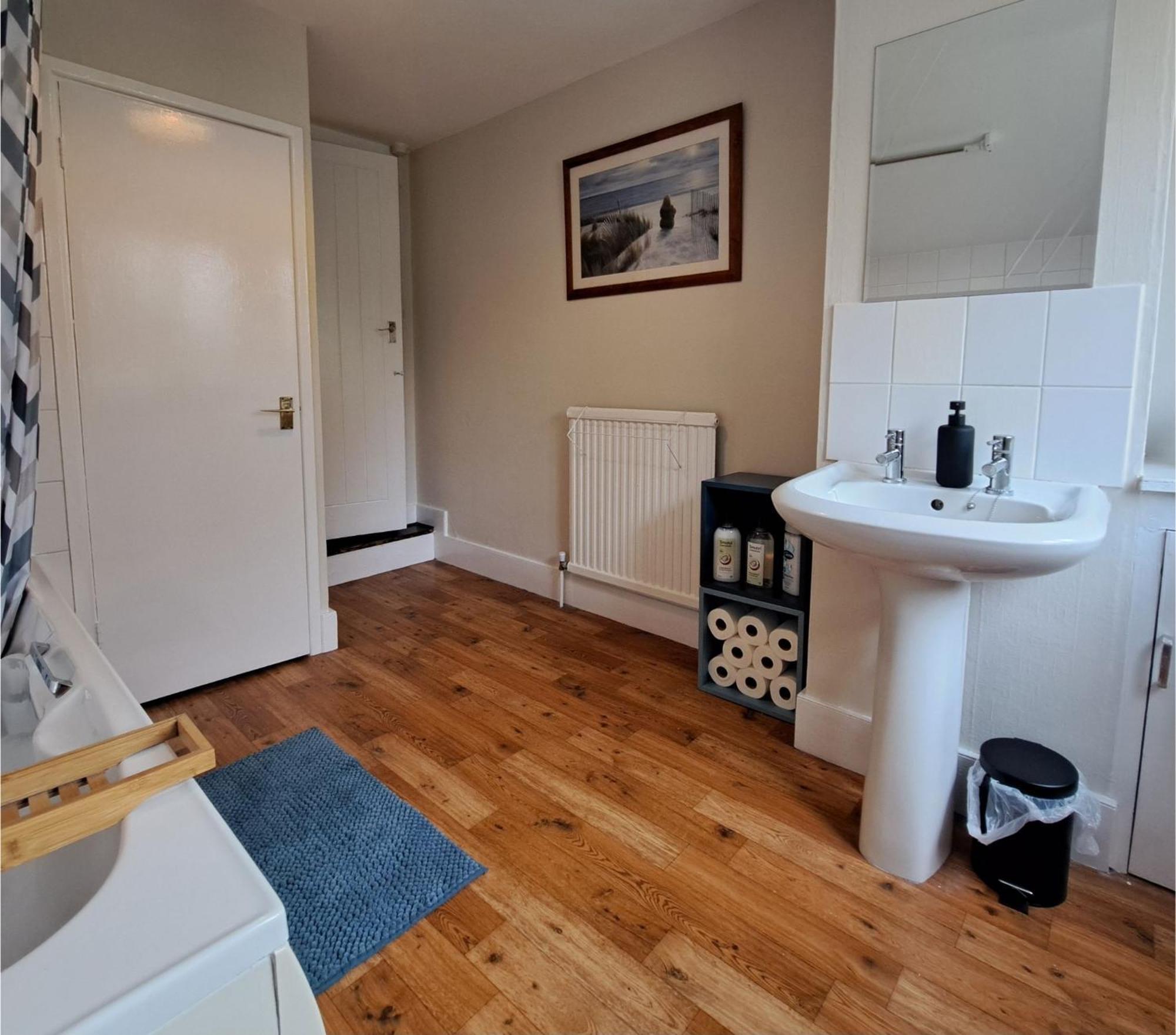 Generous 3 Bed In The Heart Of The Village 헌팅던 외부 사진