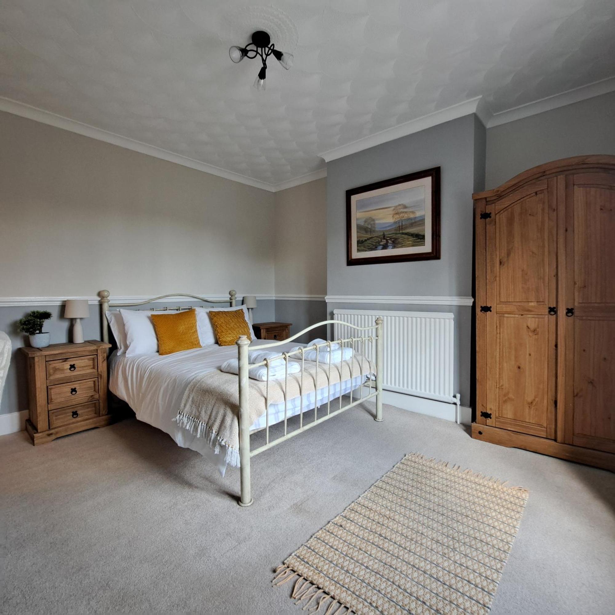 Generous 3 Bed In The Heart Of The Village 헌팅던 외부 사진