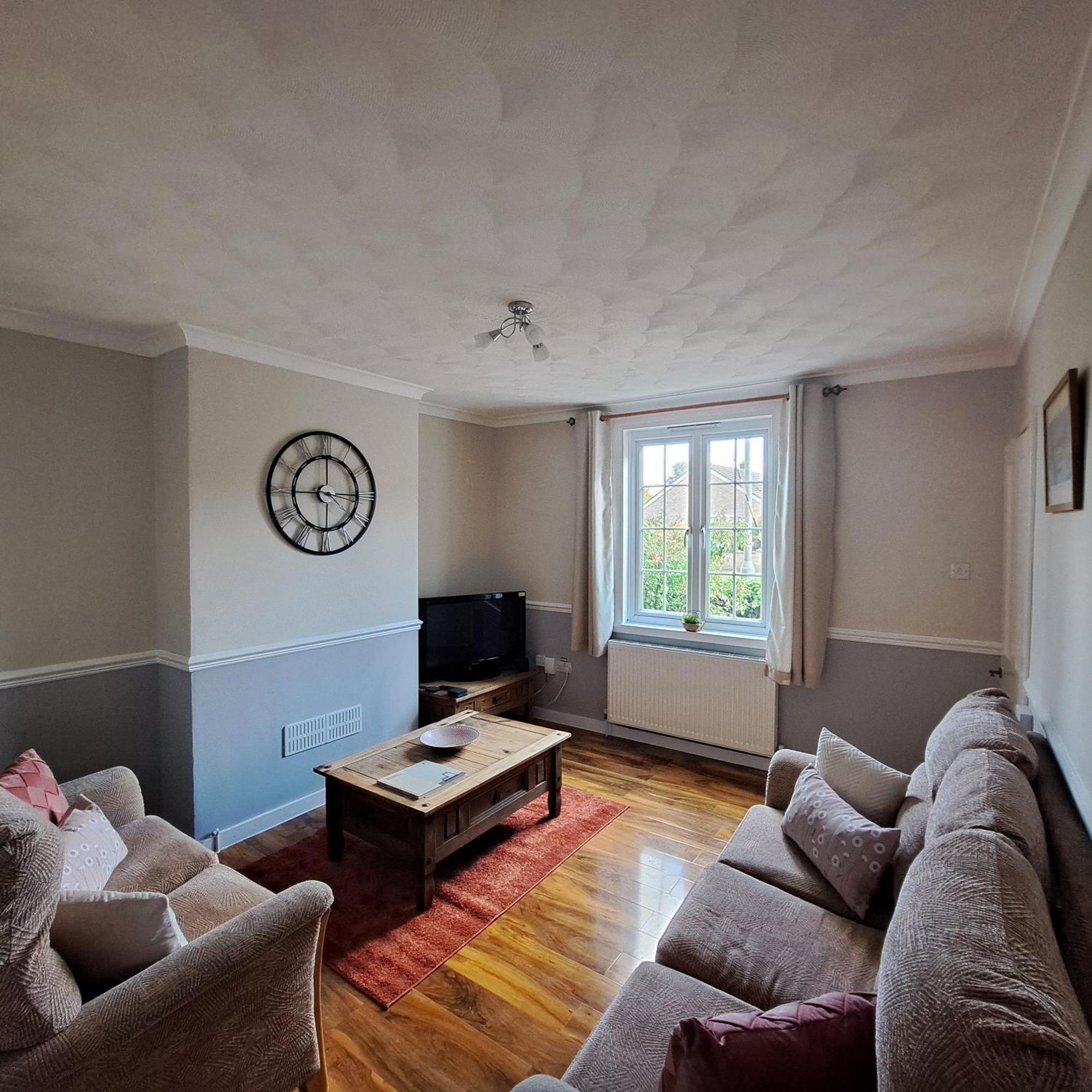 Generous 3 Bed In The Heart Of The Village 헌팅던 외부 사진